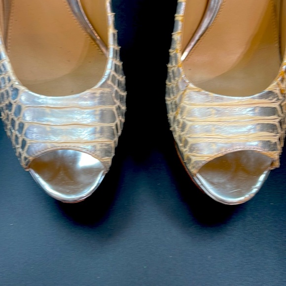 TOO SASSY!! Sz 9.5 Peeptoe snake skin platform heels!! - Picture 2 of 7